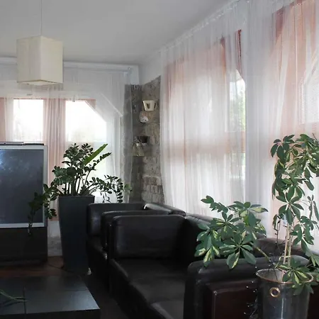 25 * Balatonboglár