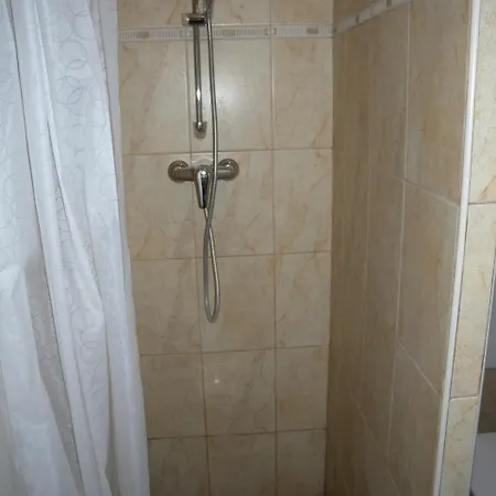 25 * Balatonboglár